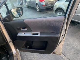 Mazda 5 5 (CR19), MPV, 2004 / 2010 2.0i 16V picture 33