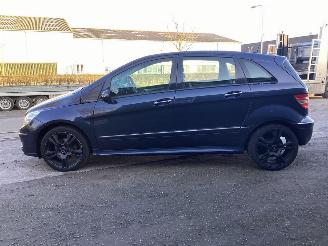Mercedes B-klasse 2.0 B-200 16V Hatchback  Benzine 2.034cc 100kW (136pk) FWD 2005-03/2011-11 (245.233) M266960 picture 7