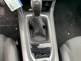 Peugeot 308 308 (L3/L8/LB/LH/LP), Hatchback 5-drs, 2013 / 2021 1.2 12V e-THP PureTech 110 picture 23