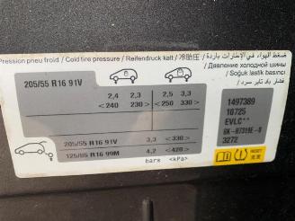 Peugeot 308 308 (L3/L8/LB/LH/LP), Hatchback 5-drs, 2013 / 2021 1.2 12V e-THP PureTech 110 picture 29