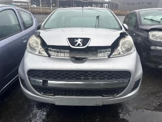 Peugeot 107 107, Hatchback, 2005 / 2014 1.0 12V picture 2