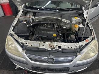 Salvage car Opel Corsa Corsa C (F08/68), Hatchback, 2000 / 2009 1.2 16V Twin Port 2005/4