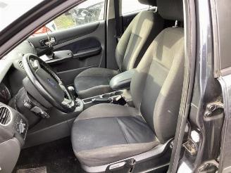 Ford Focus Focus 2 Wagon, Combi, 2004 / 2012 1.6 Ti-VCT 16V picture 12