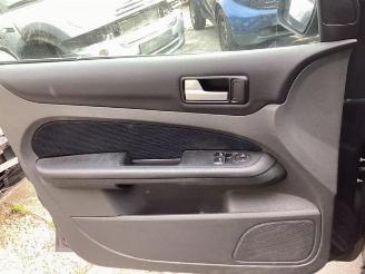 Ford Focus Focus 2 Wagon, Combi, 2004 / 2012 1.6 Ti-VCT 16V picture 14