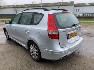 Hyundai I-30 i30 Crosswagon (WWH), Combi, 2007 / 2012 1.6 CVVT 16V picture 3
