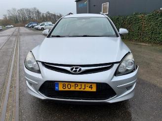 Hyundai I-30 i30 Crosswagon (WWH), Combi, 2007 / 2012 1.6 CVVT 16V picture 8