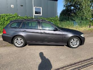 BMW 3-serie 320i 16V Combi/o  Benzine 1.995cc 110kW (150pk) RWD 2005-09/2012-06 (VR71; VR72) N46B20B picture 2