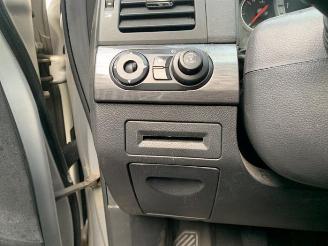 Chevrolet Captiva Captiva (C100), SUV, 2006 / 2011 2.4 16V 4x4 picture 22