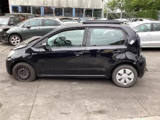 Volkswagen Up! Up! (121), Hatchback, 2011 1.0 12V 60 picture 9