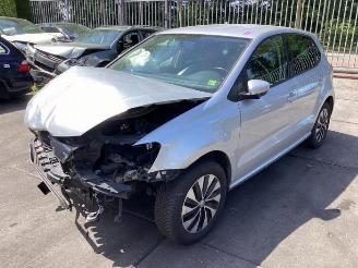 Vrakbiler auto Volkswagen Polo Polo V (6R), Hatchback, 2009 / 2017 1.0 TSI 12V BlueMotion 2016/6