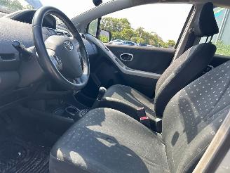 Toyota Yaris 1.0 12V VVT-i Hatchback  Benzine 998cc 51kW (69pk) FWD 2005-08/2011-12 (KSP90) 1KRFE picture 9