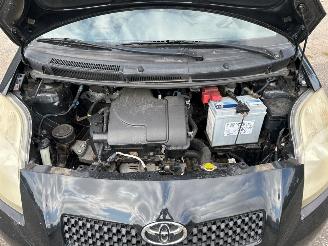 Toyota Yaris 1.0 12V VVT-i Hatchback  Benzine 998cc 51kW (69pk) FWD 2005-08/2011-12 (KSP90) 1KRFE picture 8
