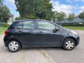 Toyota Yaris 1.0 12V VVT-i Hatchback  Benzine 998cc 51kW (69pk) FWD 2005-08/2011-12 (KSP90) 1KRFE picture 2