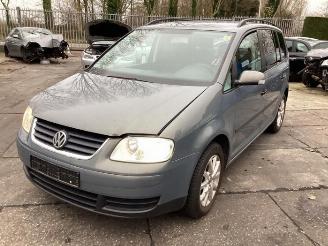 Uttjänta bilar auto Volkswagen Touran Touran (1T1/T2), MPV, 2003 / 2010 1.6 FSI 16V 2004/7
