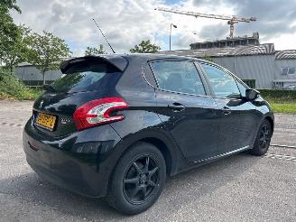 Peugeot 208 1.4 HDi Hatchback  Diesel 1.398cc 50kW (68pk) FWD 2012-03/2019-12 (CA8HP; CC8HP) DV4C; 8HP picture 5