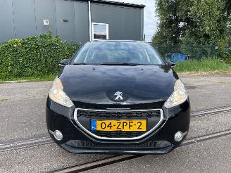 Peugeot 208 1.4 HDi Hatchback  Diesel 1.398cc 50kW (68pk) FWD 2012-03/2019-12 (CA8HP; CC8HP) DV4C; 8HP picture 2