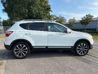 Nissan Qashqai 1.6 16V SUV  Benzine 1.598cc 86kW (117pk) FWD 2010-11/2014-01 (J10A; J10B) HR16DE picture 4