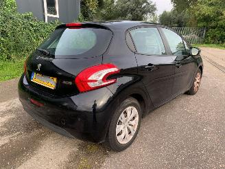 Peugeot 208 1.2 Vti 12V PureTech 82 Hatchback  Benzine 1.199cc 60kW (82pk) FWD 2012-03/2019-12 (CAHMZ; CCHMZ) EB2F; HMZ picture 5