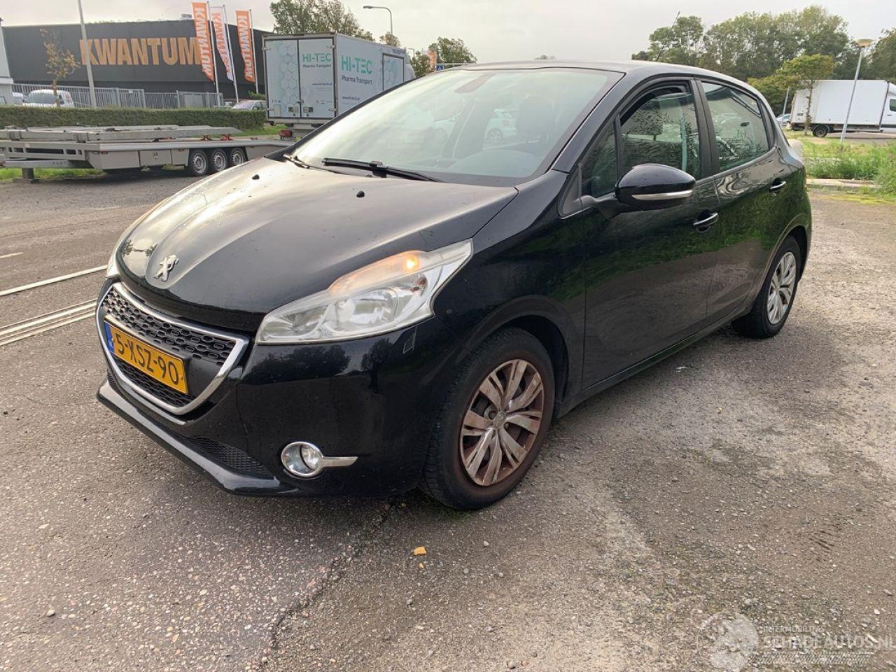 Peugeot 208 1.2 Vti 12V PureTech 82 Hatchback  Benzine 1.199cc 60kW (82pk) FWD 2012-03/2019-12 (CAHMZ; CCHMZ) EB2F; HMZ
