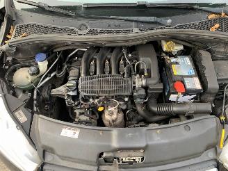 Peugeot 208 1.2 Vti 12V PureTech 82 Hatchback  Benzine 1.199cc 60kW (82pk) FWD 2012-03/2019-12 (CAHMZ; CCHMZ) EB2F; HMZ picture 9
