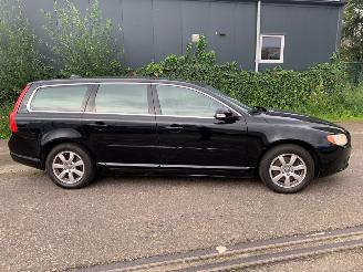 Volvo V-70 2.0 T 16V Combi/o  Benzine 1.999cc 149kW (203pk) FWD 2009-09/2011-12 (BW44) B4204T6 picture 4
