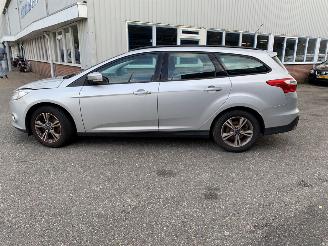 Ford Focus 1.0 Ti-VCT EcoBoost 12V 100 Combi/o  Benzine 998cc 74kW (101pk) FWD 2012-02/2018-05  M2DA picture 8
