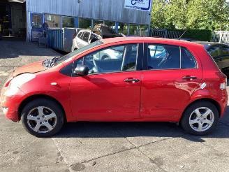 Toyota Yaris Yaris II (P9), Hatchback, 2005 / 2014 1.0 12V VVT-i picture 2