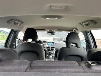 Volvo V-40 2.0 D2 16V Hatchback 4Dr Diesel 1.969cc 88kW (120pk) FWD 2015-02/2019-08 (MV74) D4204T8; B picture 16