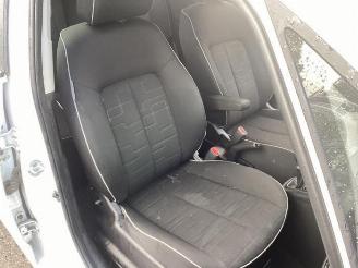 Kia Venga Venga, MPV, 2010 / 2019 1.4 CVVT 16V picture 18