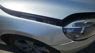 Volvo V-40 2.0 D2 16V Hatchback 4Dr Diesel 1.969cc 88kW picture 8