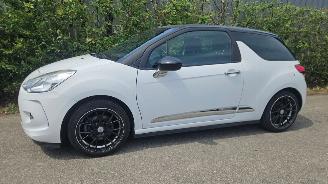 Vaurioauto  passenger cars Citroën DS3 1.6 VTi 120 16V 88kW 2011/1