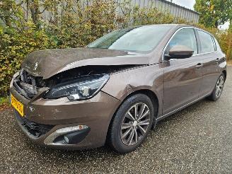 krockskadad bil auto Peugeot 308 1.6 16V THP Hatchback 4Dr Benzine 1.598cc 92kW 2014/1