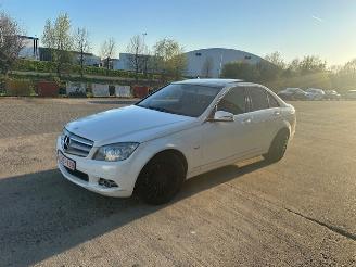 Vaurioauto  passenger cars Mercedes C-klasse  2010/9