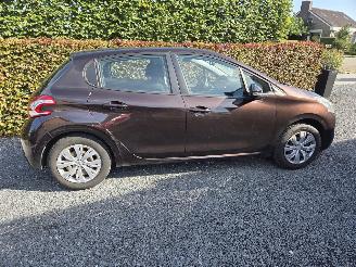 Auto incidentate Peugeot 208  2013/1