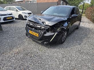 Peugeot 208 1.2 PureTech Active Pack picture 4