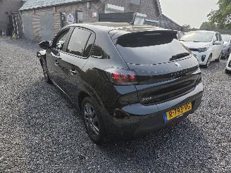 Peugeot 208 1.2 PureTech Active Pack picture 3