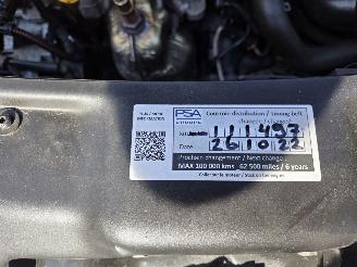 Peugeot 208  picture 7