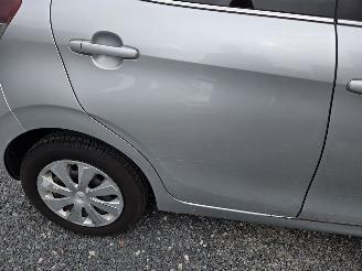 Peugeot 108  picture 3