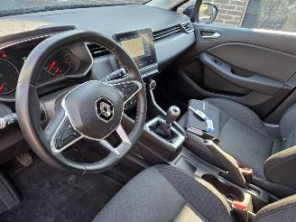 Renault Clio  picture 11