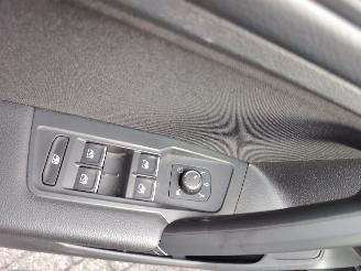 Volkswagen Tiguan 1.5 TSi DSG R-Line ALLSPACE 7 persoons NAP origineel NL picture 18