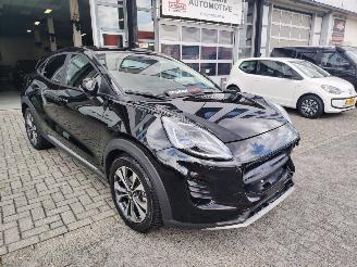 Coche accidentado Ford Puma Titanium Camera Stoelverwarming FULL LED 2025 20.000km 2025/10