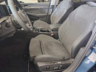 Volkswagen Golf 1.5 Hybride 204PK! DSG PANO LEDER MASSAGE FULL 2025 15.000km picture 22