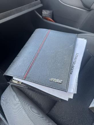 Volkswagen Golf R32 3.2 DSG 4-Motion picture 14