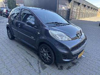 Peugeot 107 1.0-12V Millesim 200 picture 9