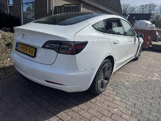 skadebil auto Tesla Model 3 Standard RWD Plus 60kwh 2019/1