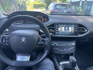 Peugeot 308 1.2 puretech style PANO picture 7