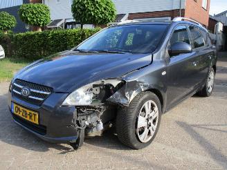 krockskadad bil auto Kia Cee d 1.6 2007/12