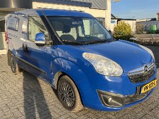 Schadeauto Opel Combo 1.6 diesel 2015/3