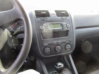 Volkswagen Golf 1.6 tdi picture 9