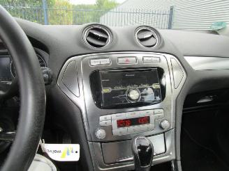 Ford Mondeo  picture 9